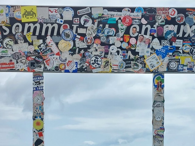 Hoogtebord Mont Ventoux vol met stickers