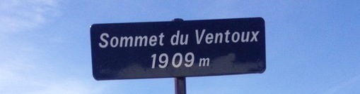 Het nieuwe hoogtebord op de top van de Ventoux. Foto: Erik Mulder.